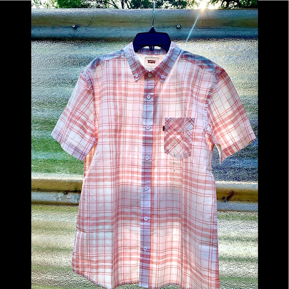 NEW Levi’s Button up Shirt
